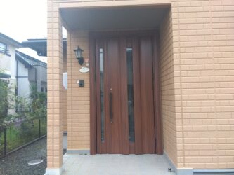 玄関ドアリフォーム